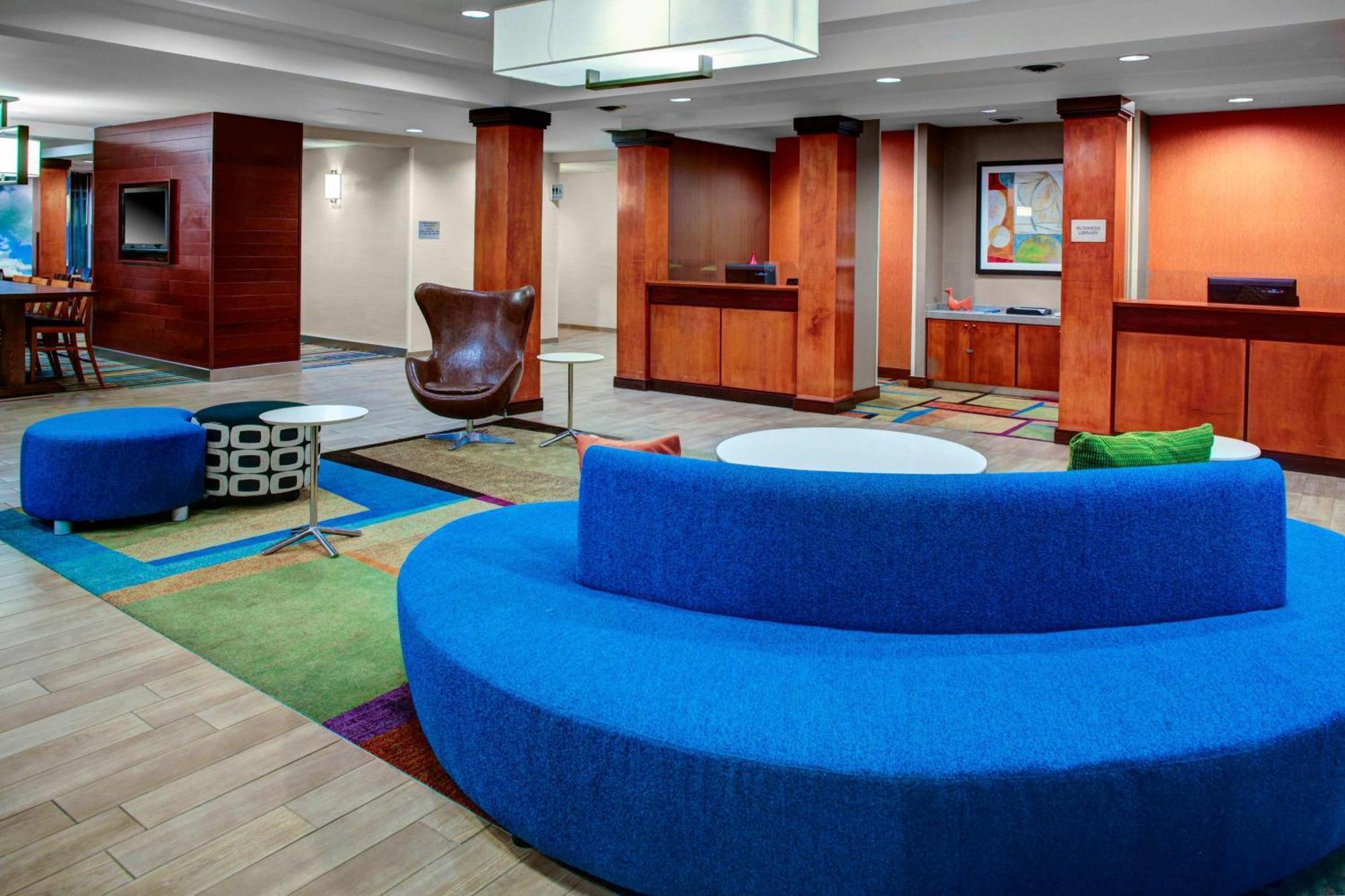 Fairfield Inn And Suites By Marriott Emporia I-95 Exterior foto
